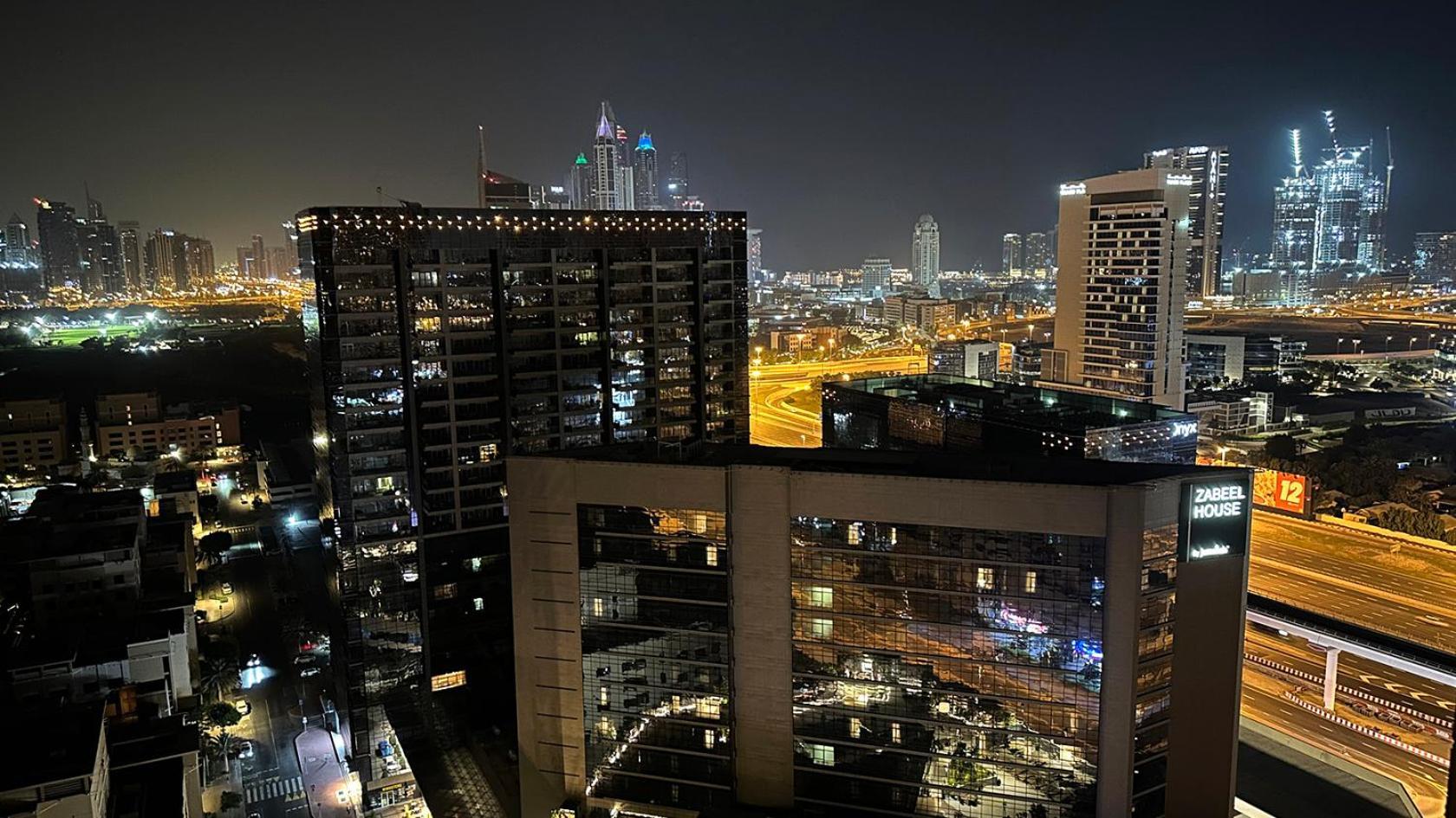 Quiet Partition Room In Tecom Barsha Heights ดูไบ ภายนอก รูปภาพ