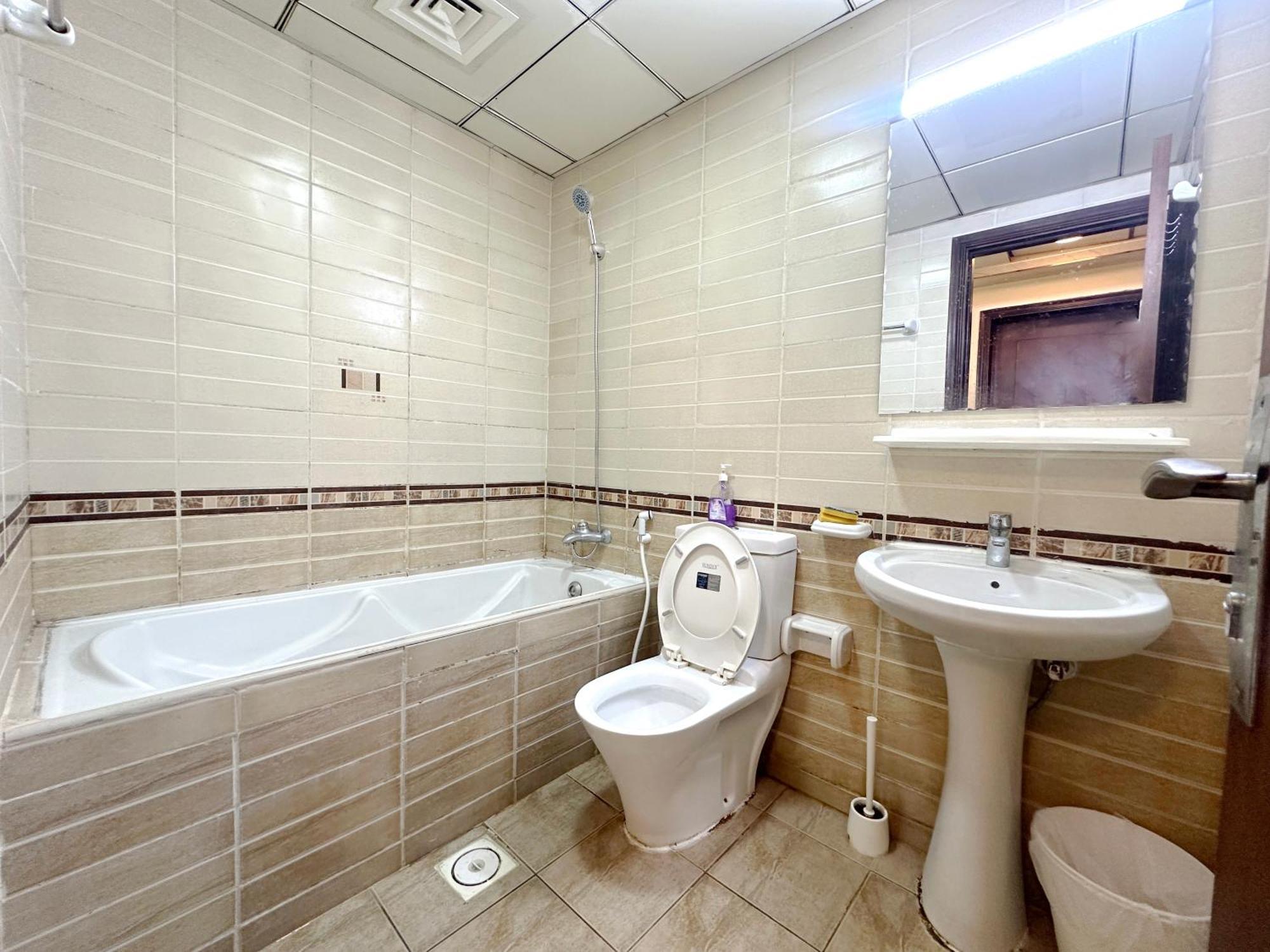 Quiet Partition Room In Tecom Barsha Heights ดูไบ ภายนอก รูปภาพ