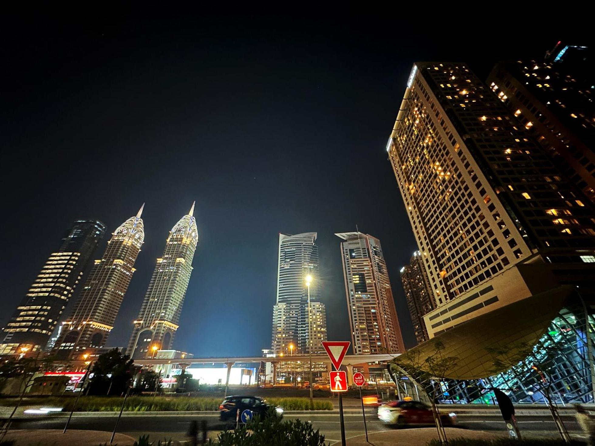 Quiet Partition Room In Tecom Barsha Heights ดูไบ ภายนอก รูปภาพ